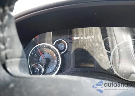 2019 Ram 1500 Big Horn/Lone Star 4X4 6'4 Box z USA, uszkodzony, nr VIN 1C6SRFBT2KN833191